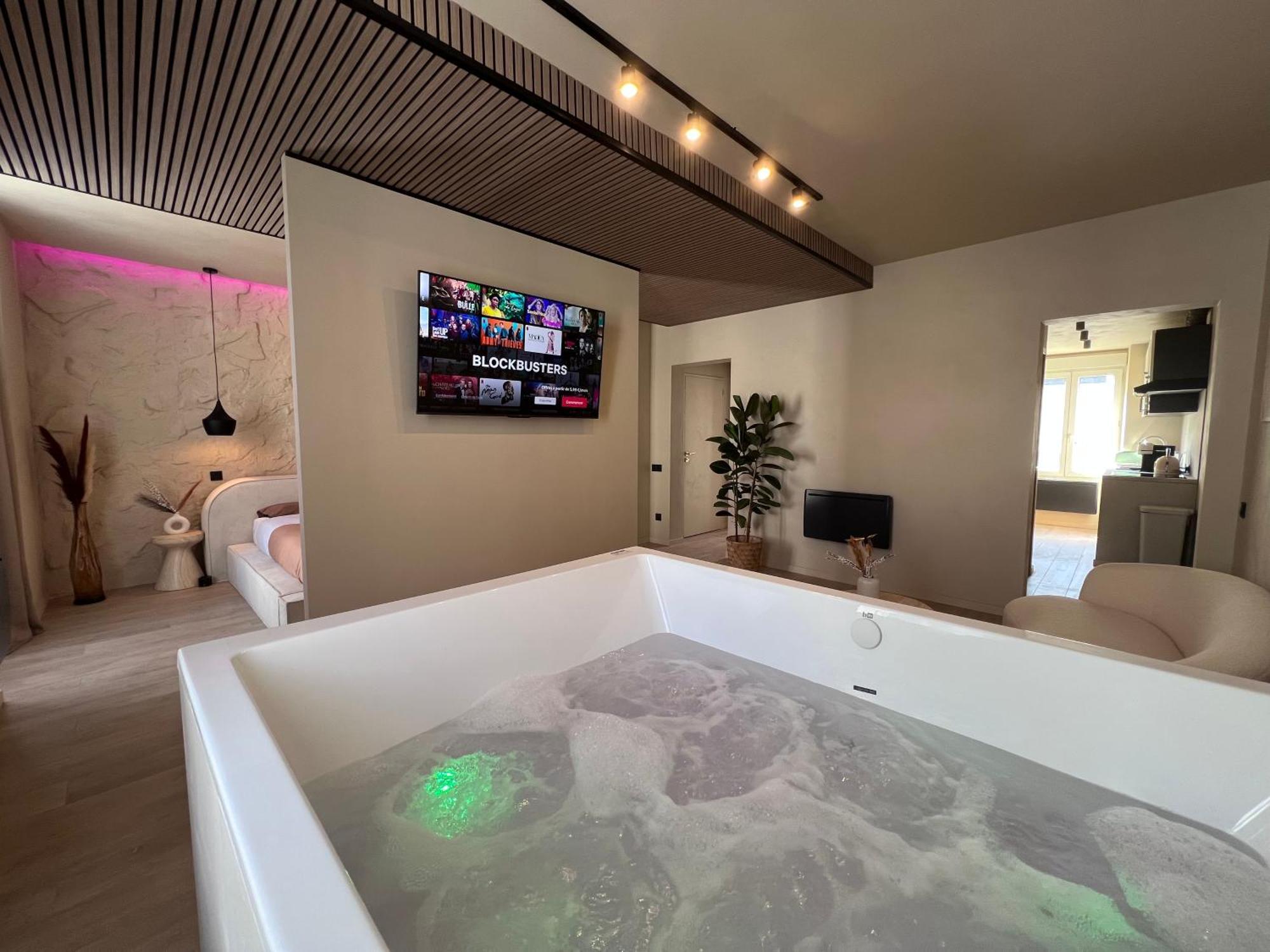 Harmony Room Suite Avec Balneo Angers Exterior foto